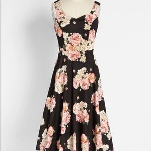 💖🖤From ModCloth English rose dress! 🌸💖